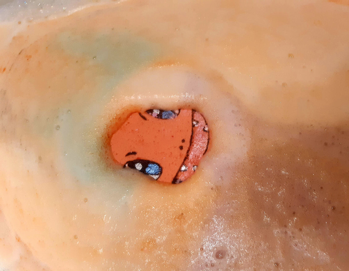 Charming Flame Lizard Poke Bath bomb